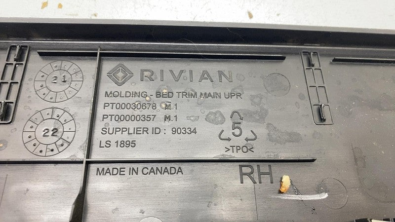 PT00030678M ⭕ 2022 2023 2024 Rivian R1T Rear Right Side Bed Trim Molding Cover PT00030678-M