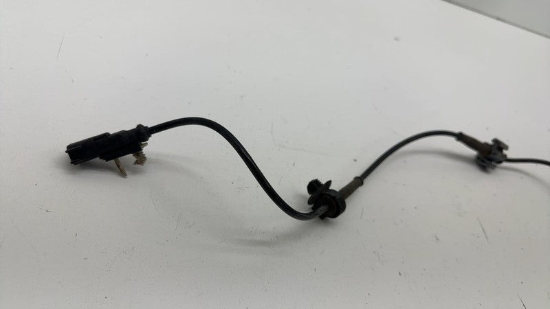 23498355 ⭕ 2014-2018 Silverado 1500 Front Left or Right ABS Wheel Speed Sensor 23498355