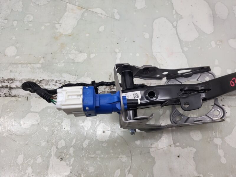 105065701A 2012-2020 Tesla Model S MS Brake Stop Pedal w/ Sensor Assembly 1050657-01-A OEM