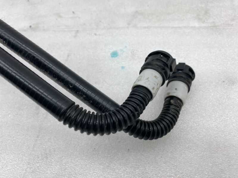 1077579 00 E 2017-2023 Tesla Model 3 Battery Hose to Chiller Cooling Tube Pipe Line Assembly