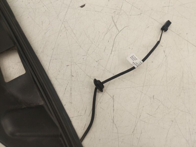 6007576 00 2012-2022 Tesla Model S Rear Left Side Tailgate Trunk Pinch Sensor Trim Molding