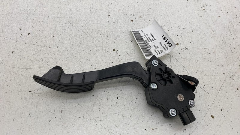 2019-2024 Subaru Forester Gas Accelerator Foot Pedal w/ Mount Bracket Sensor OEM