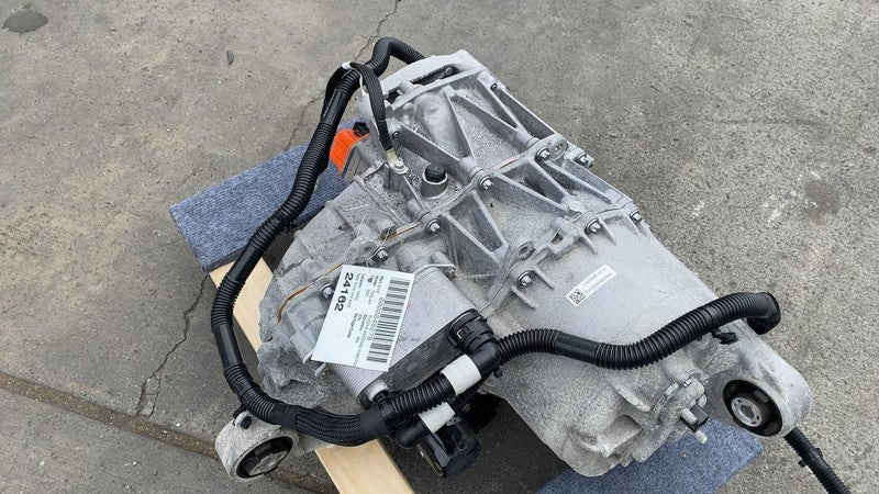 1120990 00 H 2020-2024 Tesla Model Y MY Rear Drive Unit Engine Electric Motor Low Current 3DU