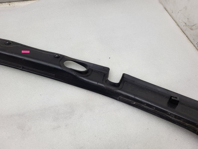 1047885 00 C ⭕ 16-20 Model X MX Rear Center Tailgate Liftgate Upper Trim Molding 1047885-00-C
