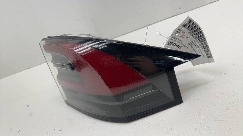 1034333-00-B ⭕ 2016-2020 Tesla Model X MX Rear Right Outer Taillight Tail Lamp 1034333-00-B