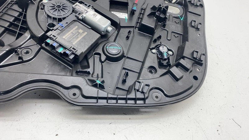 30747092 ⭕ 2021-2023 Polestar 2 Front Right Side Door Window Regulator & Carrier 30747092