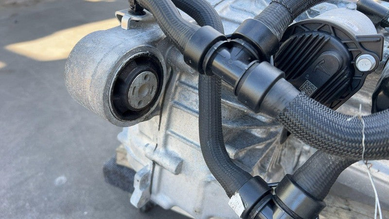 ⭕ 20-21 Tesla Model S Electric Engine Motor Rear Small Drive Unit 1037