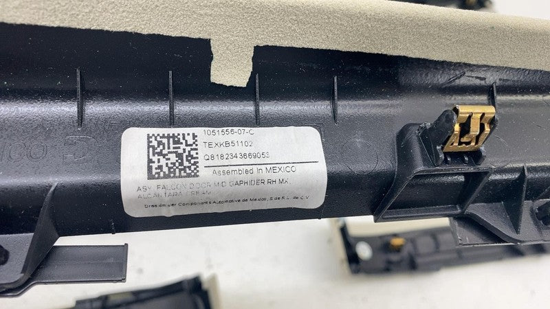 ⭕ 2016-2020 Tesla Model X Left & Right Falcon Door Trim & Mid Gaphider