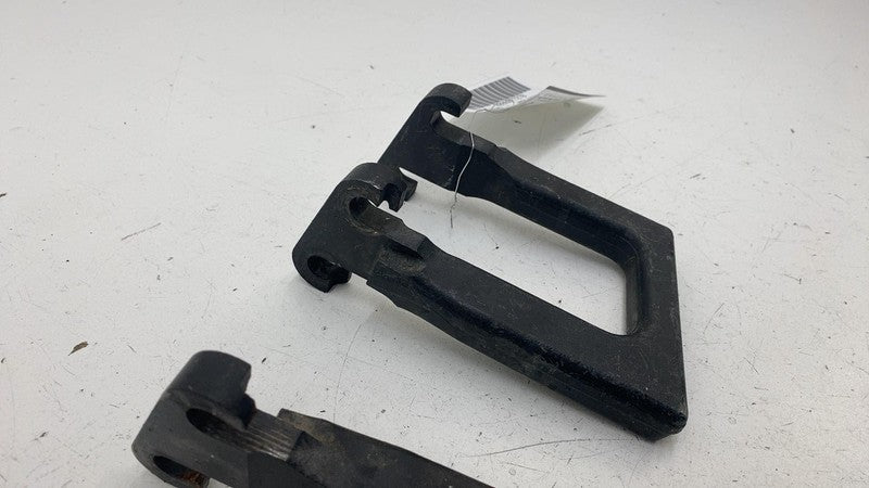 125054300A ⭕ 24 Tesla Cybertruck Front Left & Right Subframe Recovery Tow Hook 1250543-00-A
