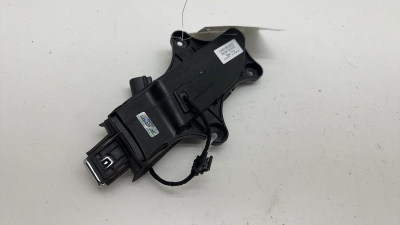 104515800D ⭕ 2016-2020 Tesla Model X Rear Exterior Outer Door Handle Right RH 1045158-00-D