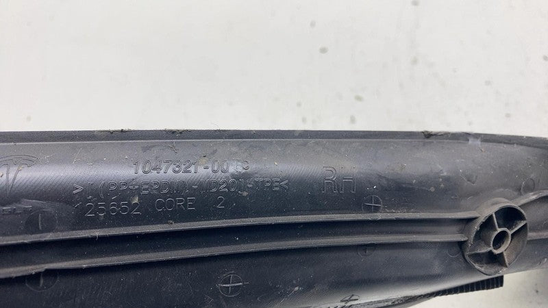 1047321-00-C ⭕16-20 Model X Rear Passenger Side Trunk Liftgate Trough Trim Right 1047321-00-C