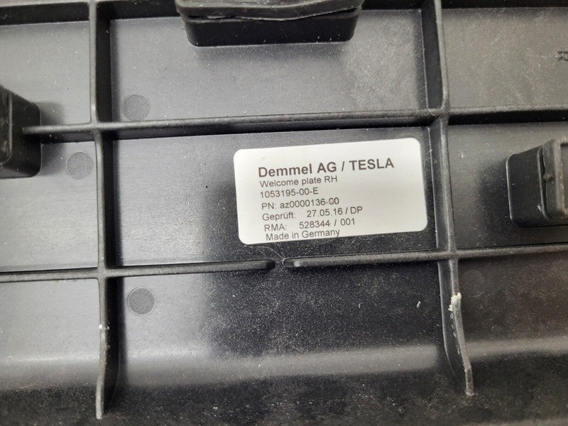 1053195 00 E ⭕ 2016-2020 Tesla Model X Front Right Door Welcome Plate Trim Cover 1053195-00-E