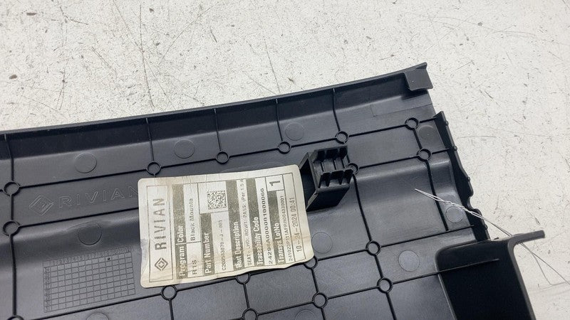 PT01168939 A ⭕ 2025 Rivian R1S Front Passenger Side Seat Trim Cover Panel Right PT01168939-A