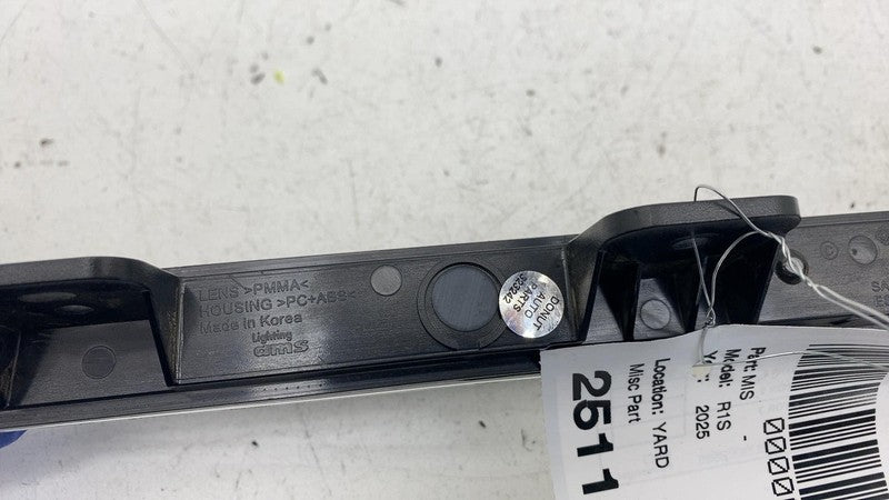 PT00002142-J ⭕2022-2025 Rivian R1S Rear Right High Mounted LED Third Brake Light PT00002142-J