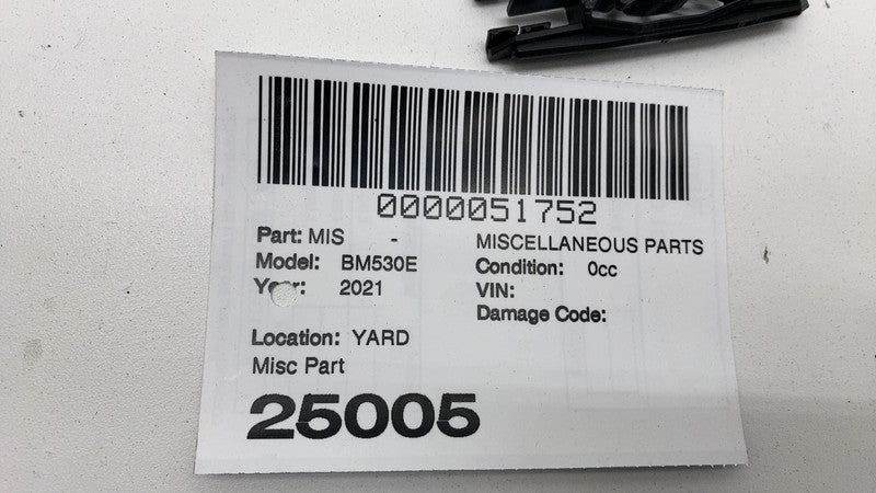 ⭕ 2021 2022 2023 BMW 530e G30 Roof Bar Mounting Clip Molding Fastener