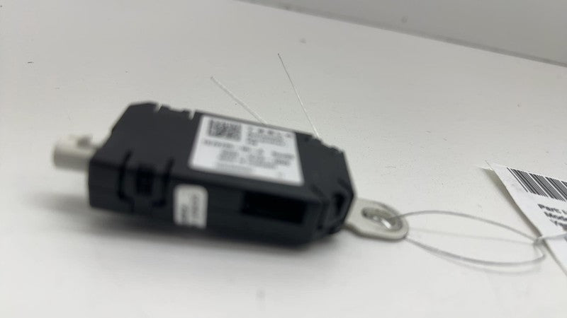 ⭕ 17-23 Tesla Model 3 Y Infotainment Antenna Amplifier AMP Radio FM 10