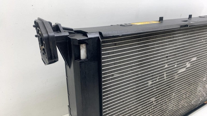 8641949-02 ⭕ 2014-2020 BMW i3 I01 Front Radiator A/C Condenser Fan Shroud Assembly 8641949
