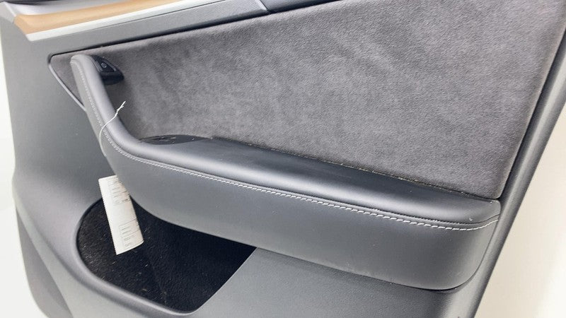 199729500C ⭕ 2020-2024 Tesla Model Y Front Door Panel Trim Card Cover Right RH 1997295-00-C