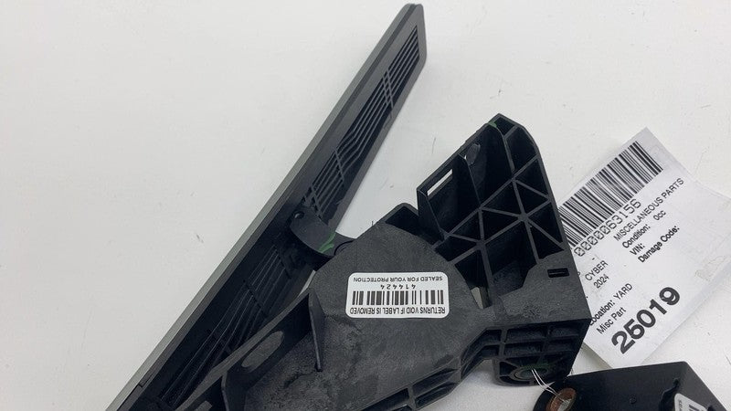 ⭕ 2024-2025 Tesla Cybertruck Front Gas Accelerator Pedal w/ Bracket 12