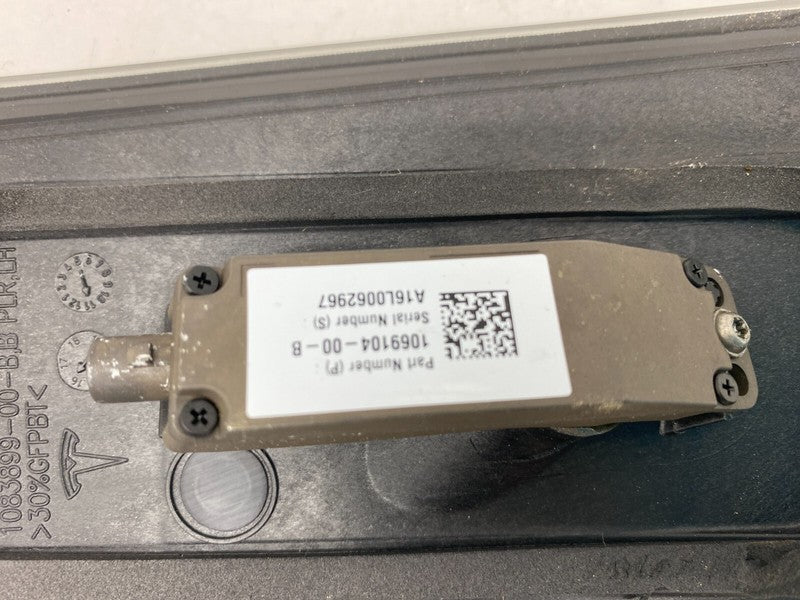 1092306 00 B ⭕ 16-20 Model S Driver Side B-Pillar Glass Applique & Camera Left 1092306-00-B