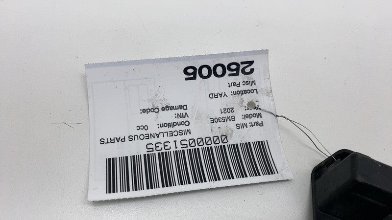 2018-2023 BMW 530e G30 Passenger Right Skirt Rocker Molding Support Br