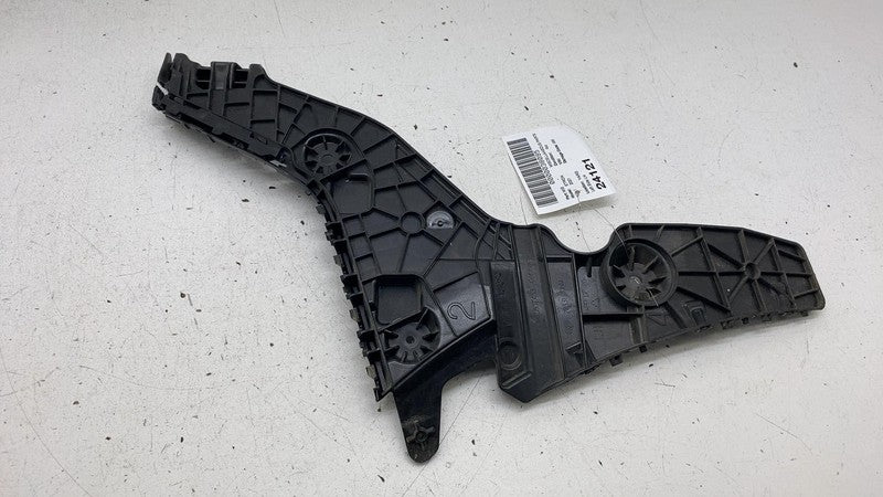 4KE807453 ⭕ 2019-2023 Audi e-Tron Rear Bumper Guide Mount Bracket Support Left 4KE807453