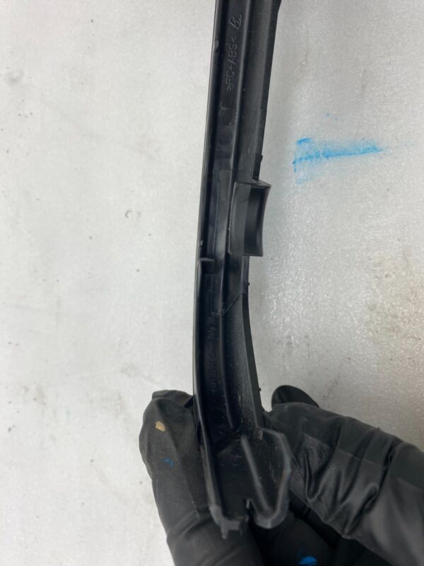1066956 00 A ⭕16-20 Tesla Model X Rear Passenger Side Trunk Carpet Bracket Right 1066956-00-A