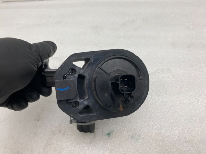 105723500G 2016-2020 Tesla Model S MS Electric Auxiliary Coolant Water Pump w/ Bracket Assy