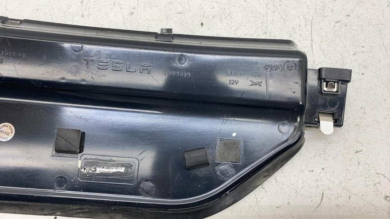 ⭕2020-2023 Tesla Model Y Rear Tailgate LED Third Brake Light Lamp Moun