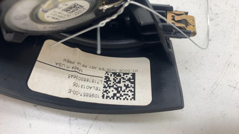 109565700E 2017-2023 Tesla Model 3 Front Driver Side Audio Tweeter & Speaker Cover Left LH
