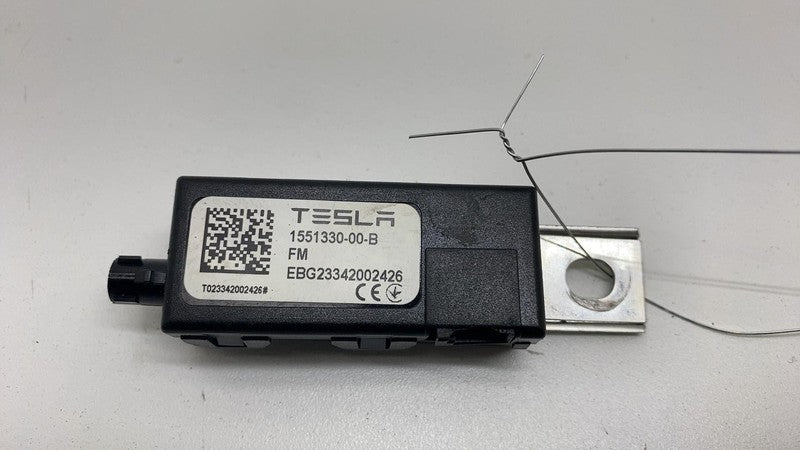 155133000B 2024-2025 Tesla Cybertruck FM Antenna Amplifier Module 1551330-00-B Assembly OEM