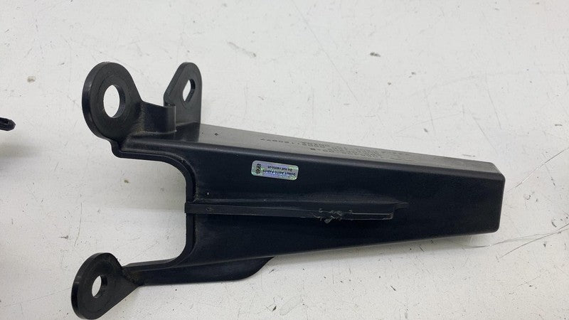 105540500B ⭕16-20 Model X Front PAIR Left & Right Cowl Panel Extension Bracket 1055405-00-B