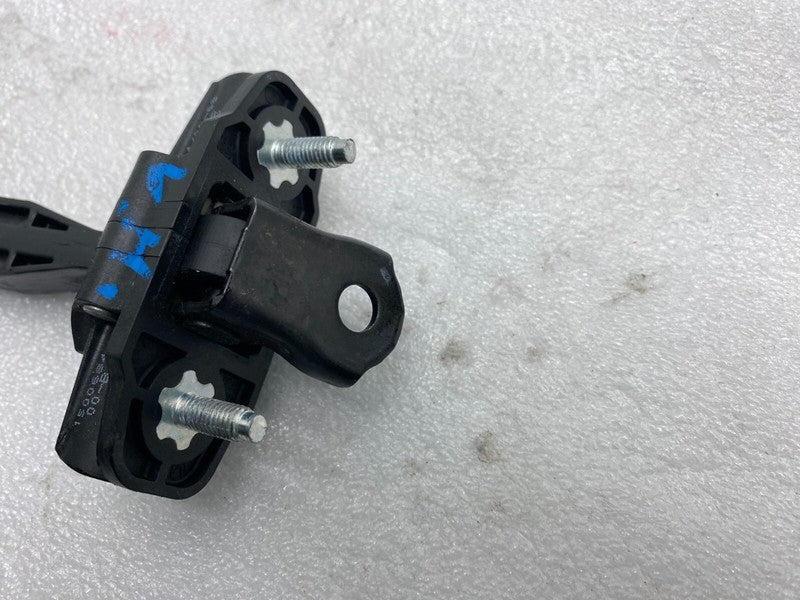 150068400B ⭕ 20-24 Model Y MY Rear Driver Side Door Check Strap Stopper Left 1500684-00-B
