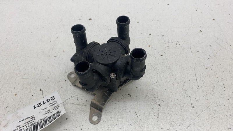 4KE 121 703 E ⭕ 2019-2023 Audi E-Tron Quattro Warm Water Heater Valve w/ Bracket 4KE121703E