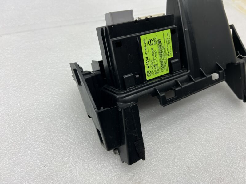 NF7W-55260 2020-2023 Mazda MX-5 Miata Dash Display w/ USB Aux & Defroster Heat Seat Switch