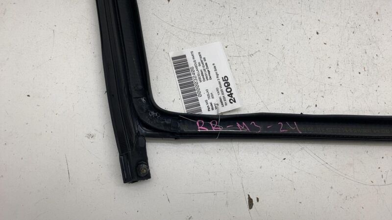 191098600D ⭕ 24-25 Model 3 Rear Right Primary Body Weatherstrip Rubber Seal RH 1910986-00-D