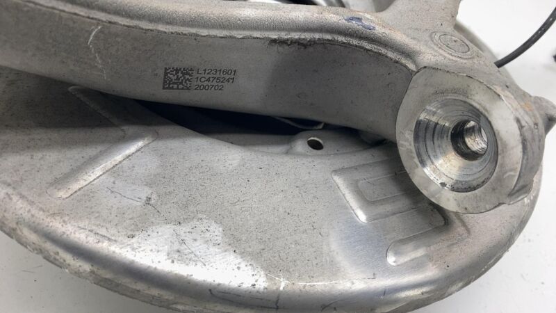 104431100E 17-23 Model 3 Front Left Spindle Knuckle + Wheel Hub & Dust Shield 1044311-00-E