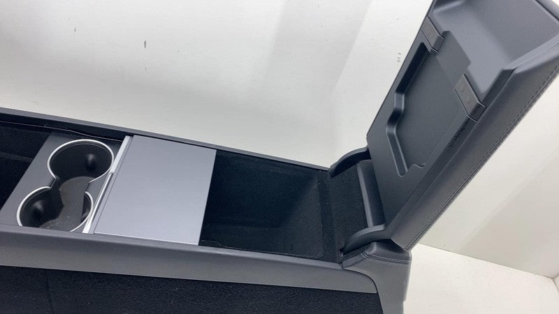 1714377-24-I ⭕ 24-25 Model 3 Front Center Console Armrest & Storage Compartment 1714377-24-I
