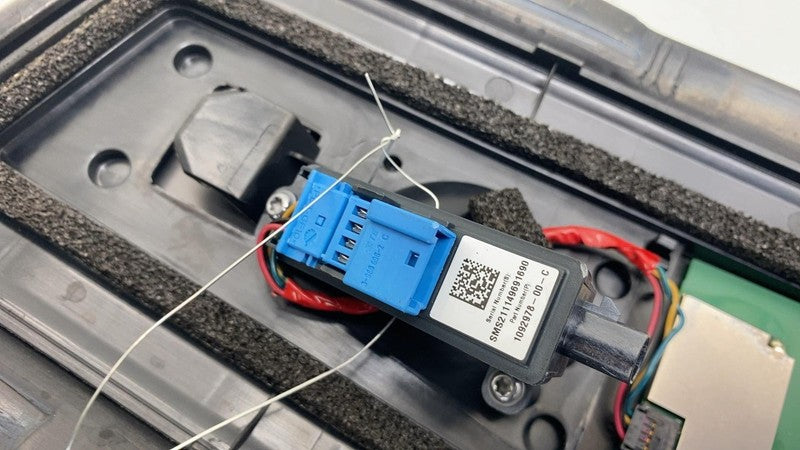 ⭕ 20-23 Model Y Left Exterior B-Pillar Applique Glass Trim LH AP3 1506