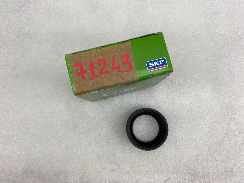 18964 ⭕ SKF Wheel Grease CR Seal 18964