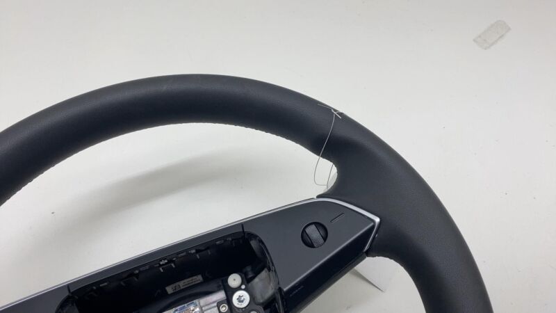 1735339-70-E 2024 2025 Tesla Model 3 Front Highland Steering Wheel Leather w/ Control Switch