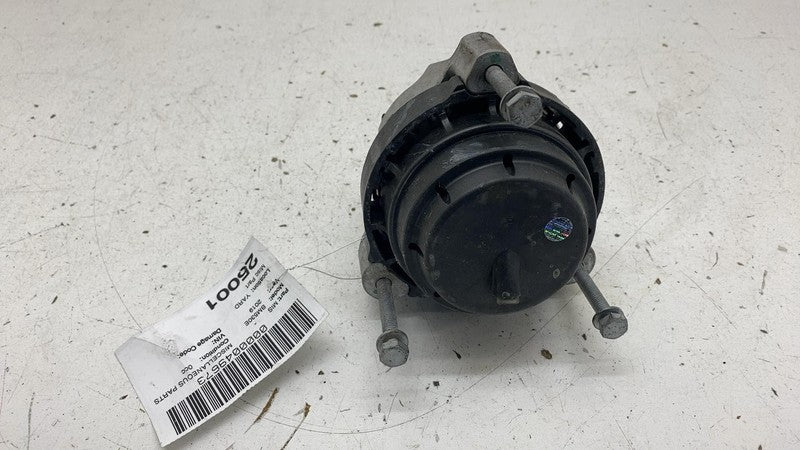 6883246-02 2018-2020 BMW 530e Front Passenger Side Engine Motor Mount Bracket Support Right