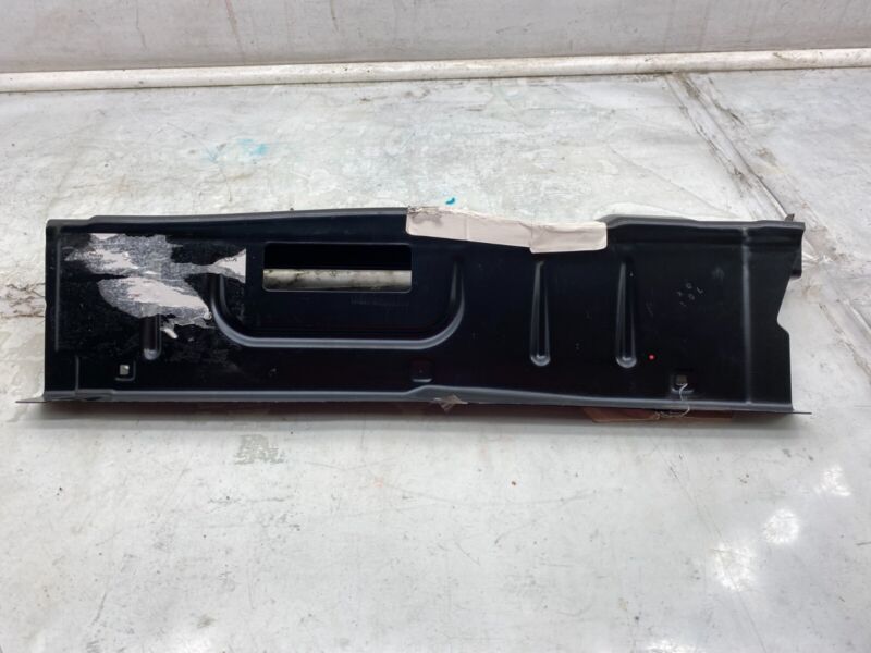A 906 636 02 16 2010-2021 Mercedes-Benz Sprinter Left Lower Body Inner D-Pillar Reinforcement LH