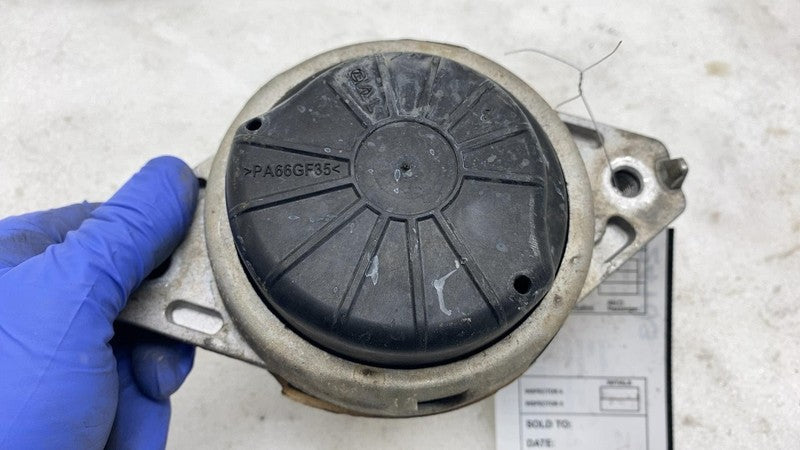 A1662405817 2012-2018 Mercedes-Benz GLE350 Driver Side Engine Mount Bracket Insulator Left