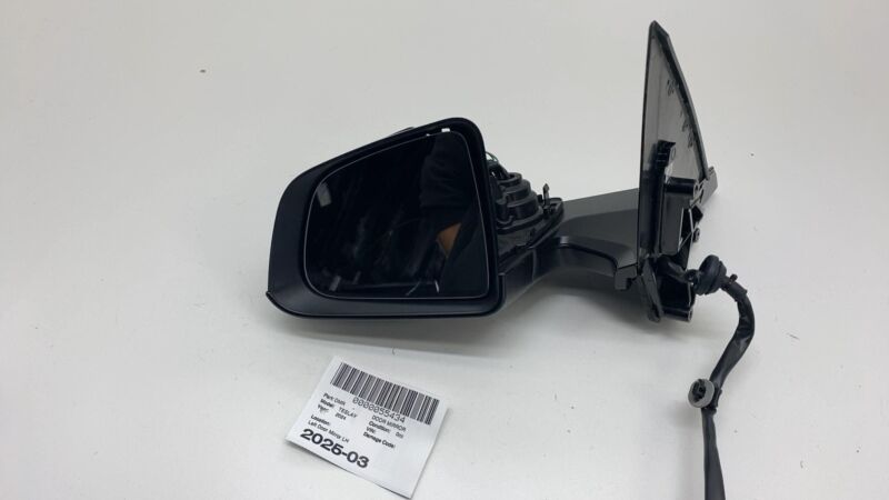 2020-2024 Tesla Model Y MY Left Exterior Rear View Door Mirror RH (NO SKULL CAP)
