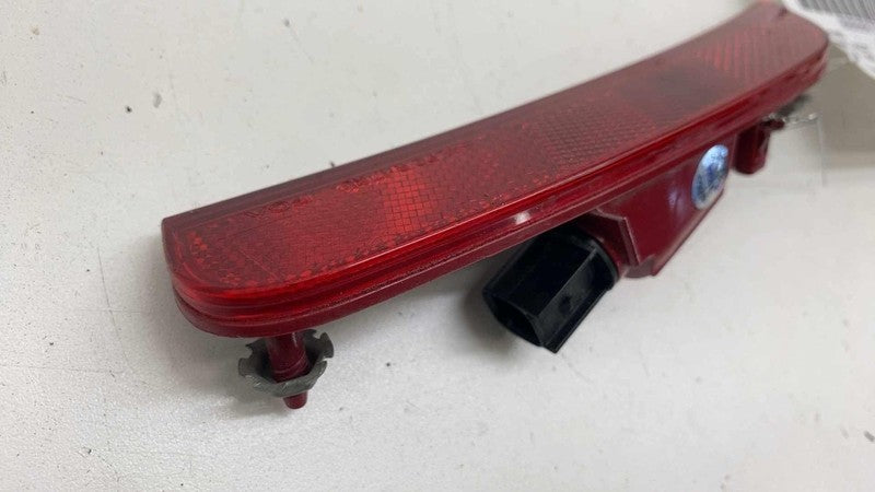 ⭕ 2017-2025 Chrysler Pacifica Rear Left Marker Light Lamp Reflector 68
