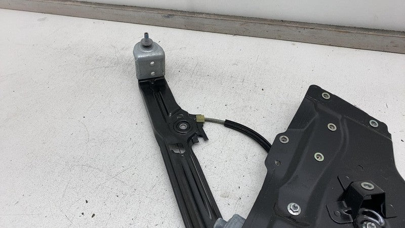 ⭕ 2017-2020 Maserati Levante Rear Left Side Door Window Regulator LH 6