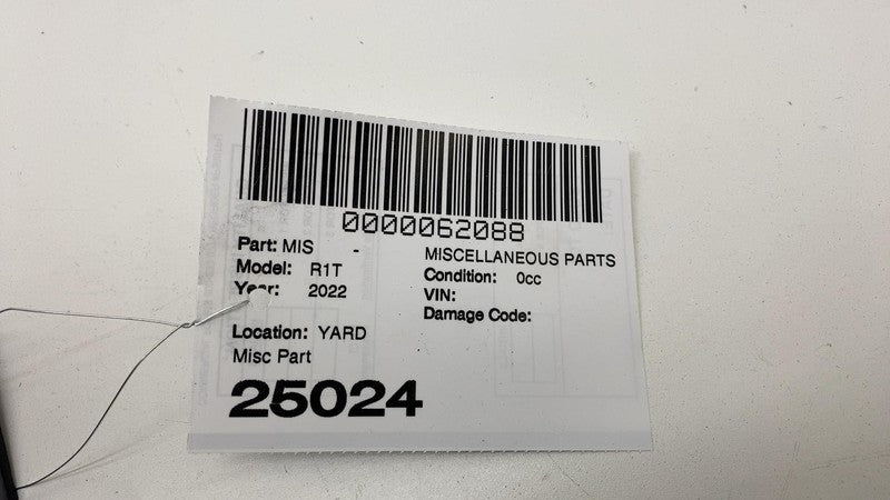 PT00012130 ⭕22-24 Rivian R1T Trunk Cargo Rear Gear Tunnel Right Trim Cover Panel PT00012130