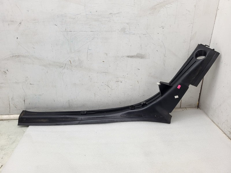 104732100E ⭕16-20 Model X Rear Passenger Side Trunk Liftgate Trough Trim Right 1047321-00-E
