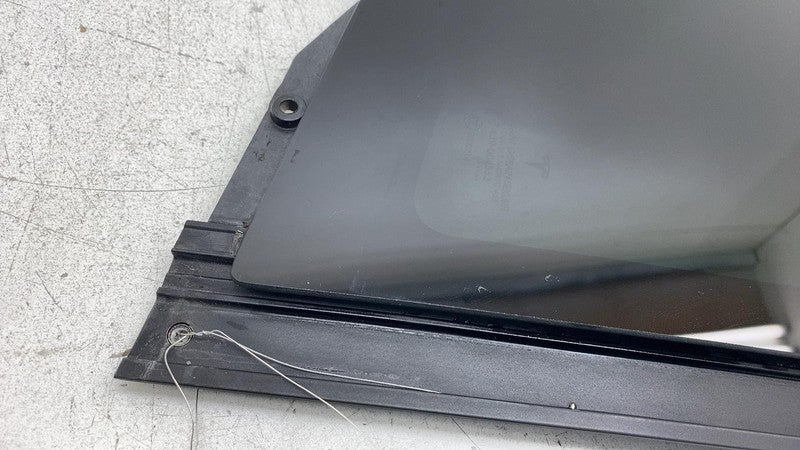 E9 43R-004553 ⭕ 2016-2020 Tesla Model X Rear Passenger Side Door Quarter Fixed Glass Right OEM